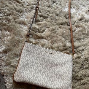 Michael Kors crossbody
